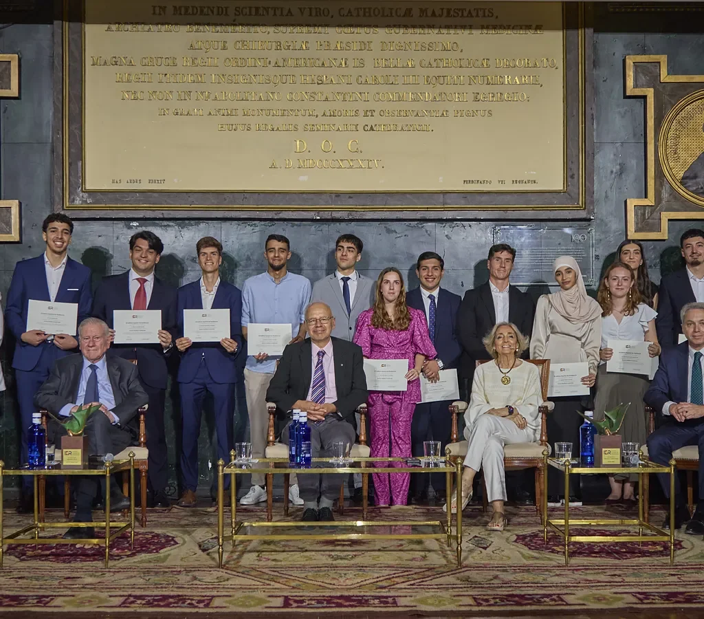 Entrega de diplomas en la clausura de la primera edicion de Champions Lead